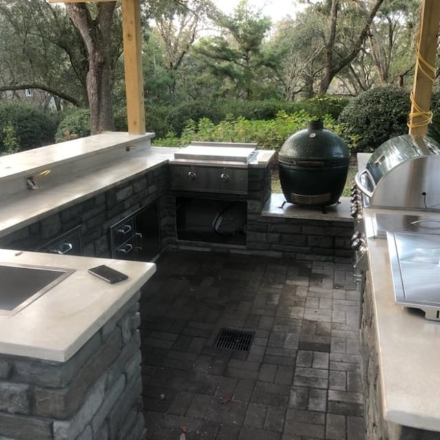 Outdoor kitchen