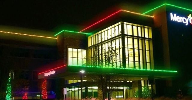 holiday business lighting